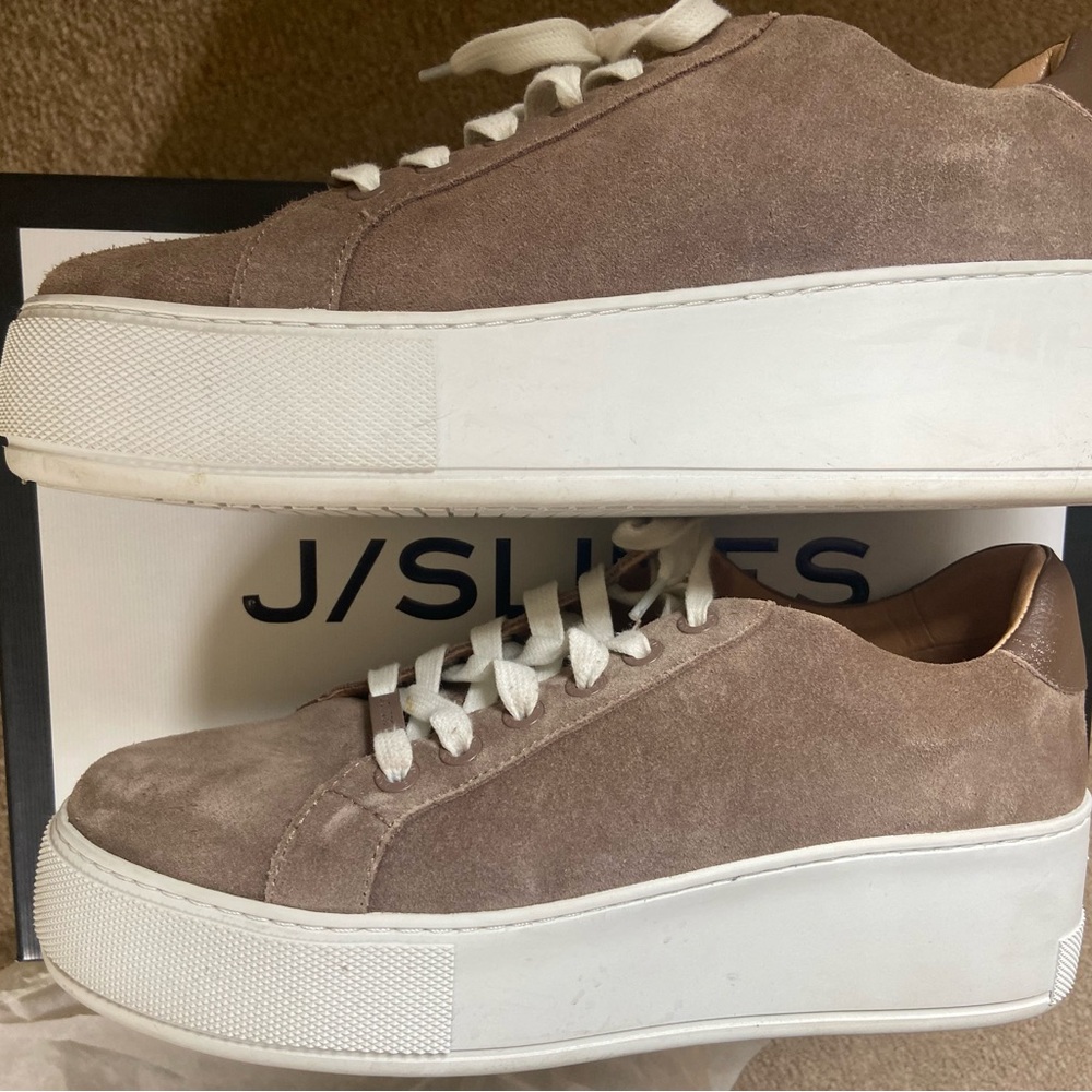 Perfect for fall **Like New** JSLIDES suede platform sneakers 👟